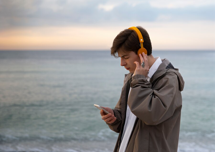 How to Distribute Music to Spotify and Apple Music: A Musician’s Journey to the Streaming World How to Distribute Music to Spotify and Apple Music: A Musician’s Journey to the Streaming World